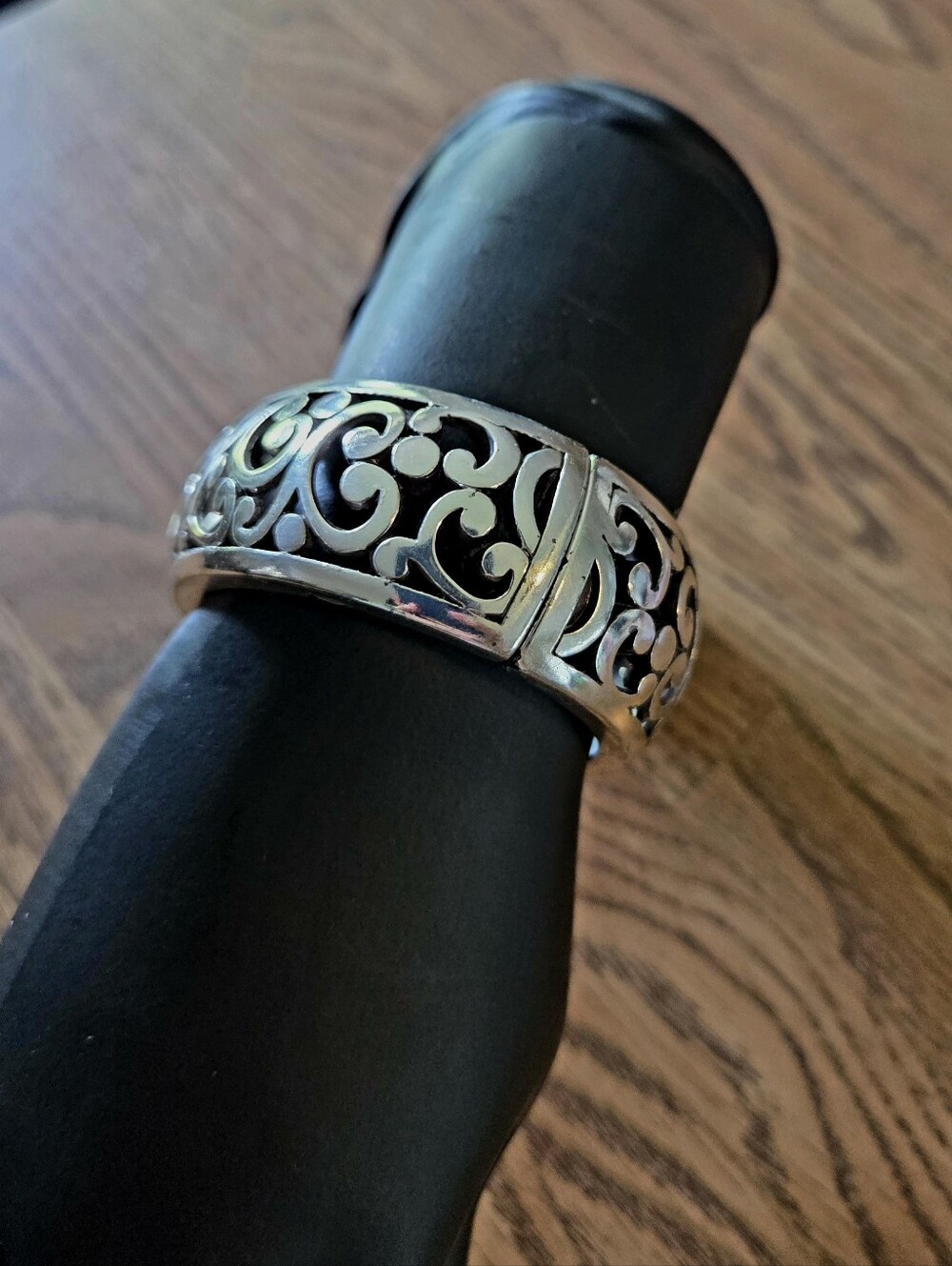 💐BRIGHTON "Contempo" Silver Filigree Hinged Vintage Bracelet - Picture 4 of 11